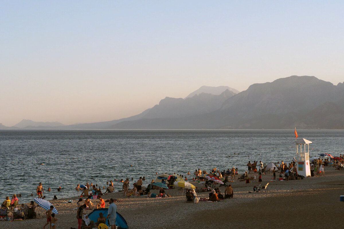 Жители Антальи называют лето-2023 аномально жарким.  Фото: Рустам Юнусов