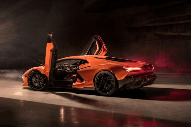 Bridgestone раскрывает потенциал нового Lamborghini Revuelto