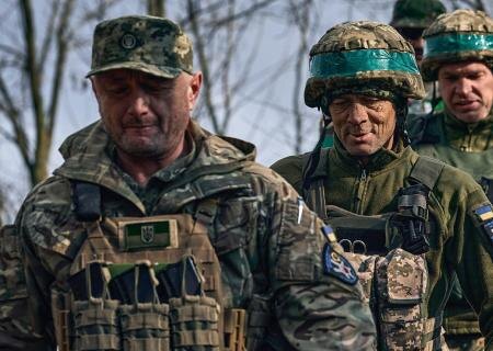    The Asahi Shimbun: компромисс — отказ Украины от Крымского полуострова и Донбасса