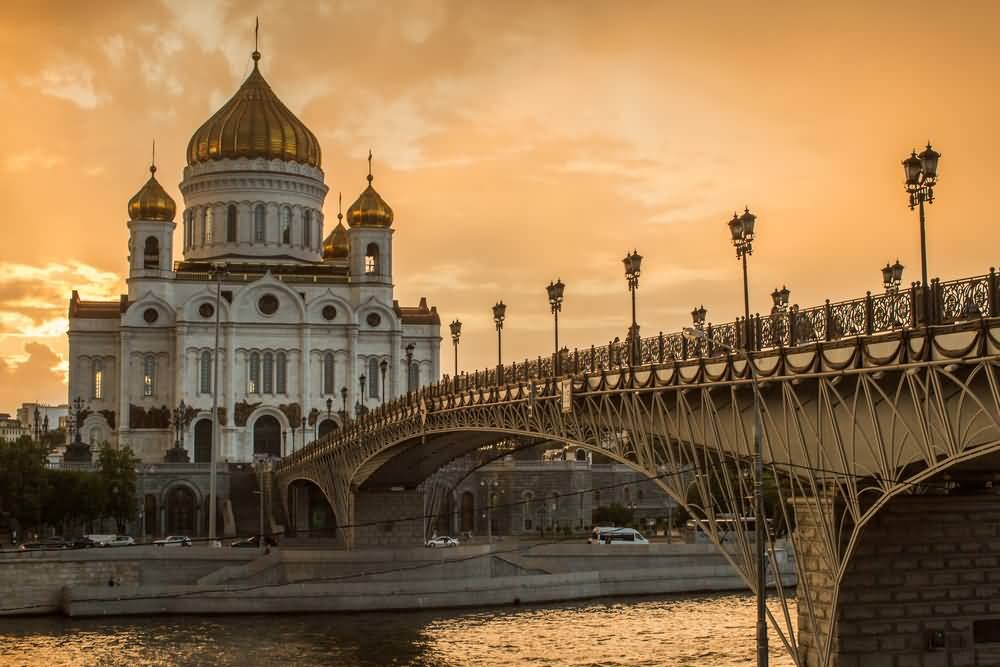 Храм Христа Спасителя Москва Западный фасад