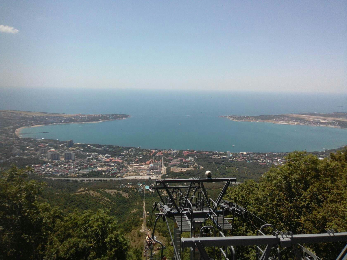 Геленжикская бухта с канатки Сафари-парк 