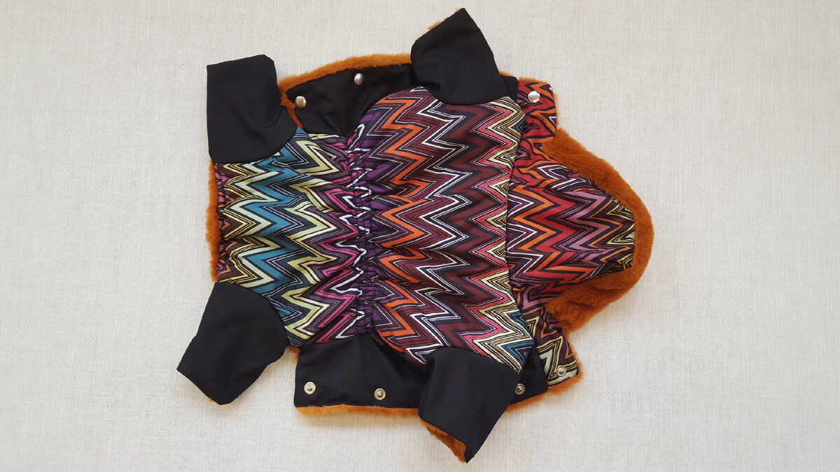 Комбинезон в развёрнутом виде