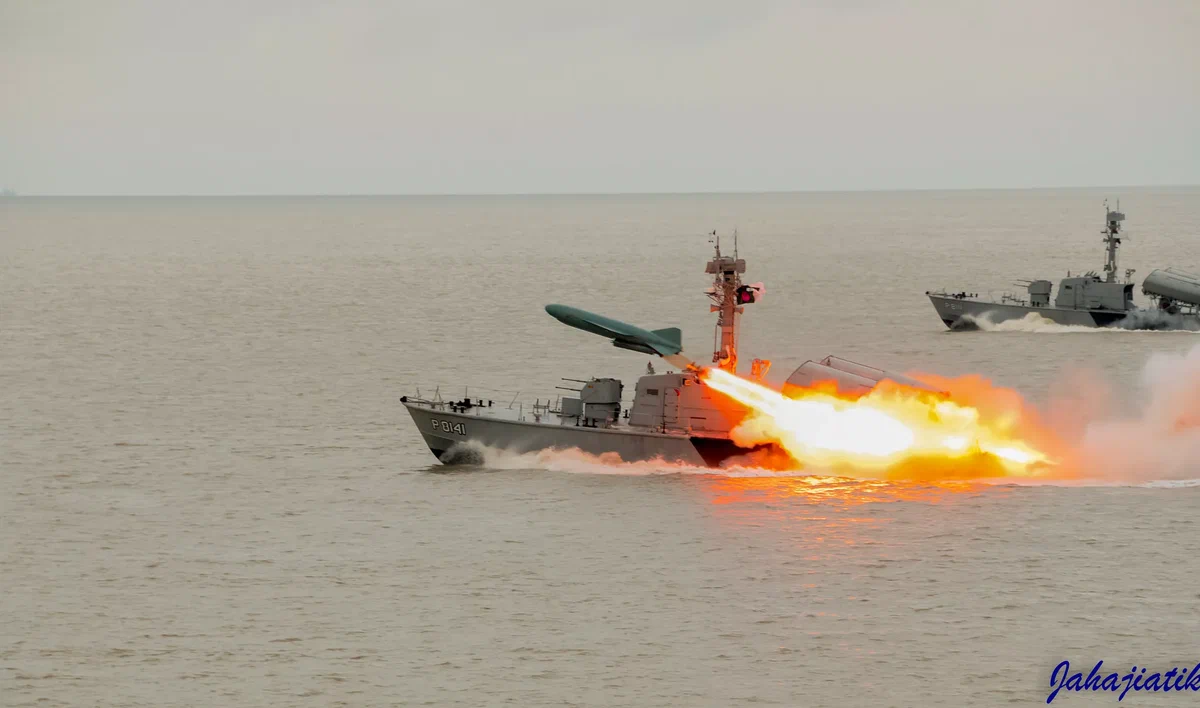 пр. 183Р – первый в мире серийный отечественный РКА 