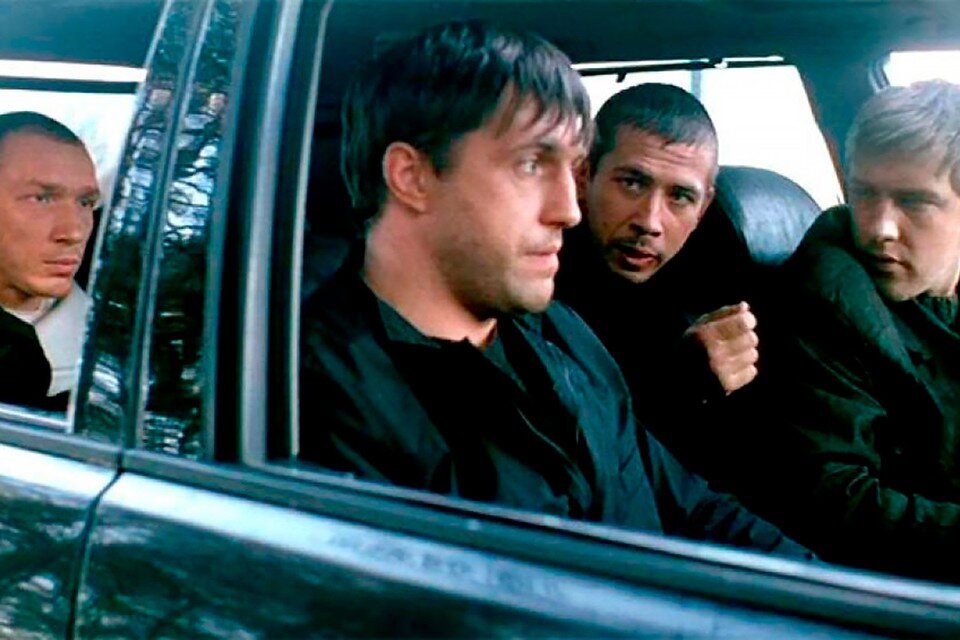     Фильм "Бумер" вышел в 2003 году.  кадр из фильма