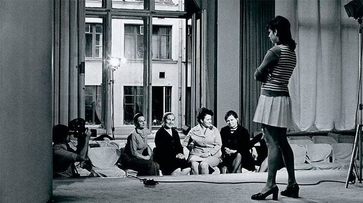    ЧАСТНОЕ СОБРАНИЕ Художественно-технический совет в Зеленом зале Общесоюзного Дома моделей одежды. 1970-е гг.