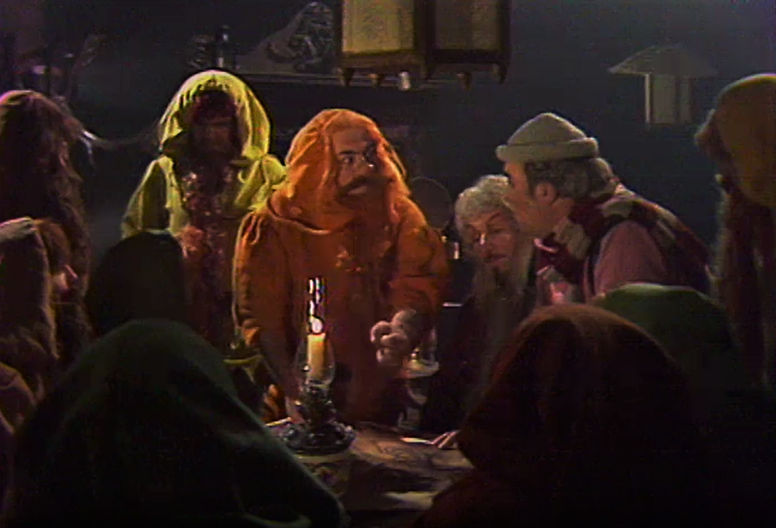 Кадр из спектакля "Сказочное путешествие мистера Бильбо Беггинса..." (1985)