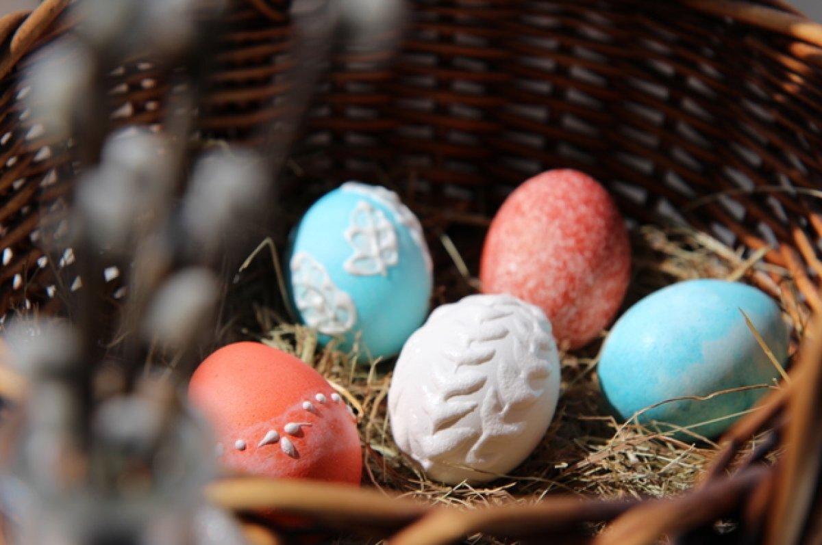    Кружево, мрамор и листья: 6 интересных идей для оформления пасхальных яиц