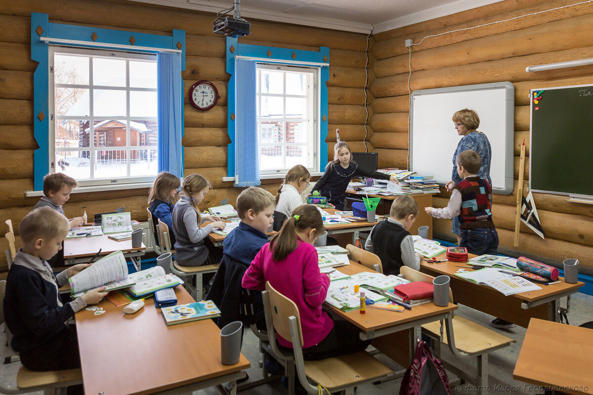 Школа карелии. Вокнаволок школа Карелия. Деревня Вокнаволок школа. Фото Вокнаволокской школы.