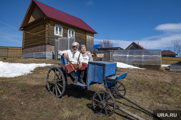    Начнется тур с посещения храма в поселке Майкор