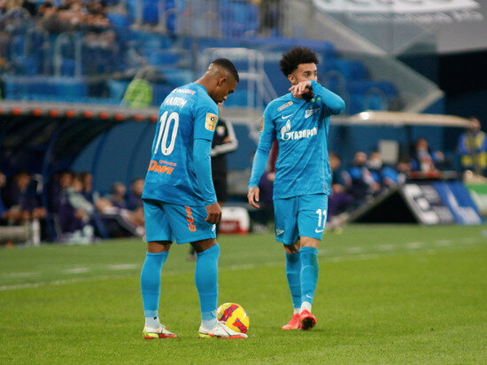     МАЛКОМ И КЛАУДИНЬО. ФОТО: MAKSIM KONSTANTINOV/GLOBAL LOOK PRESS