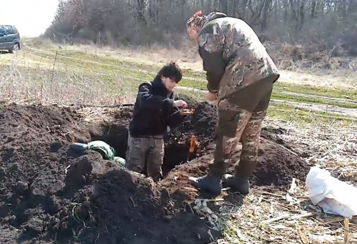    Во время раскопок под Воронежем нашли останки двух солдат Красной Армии