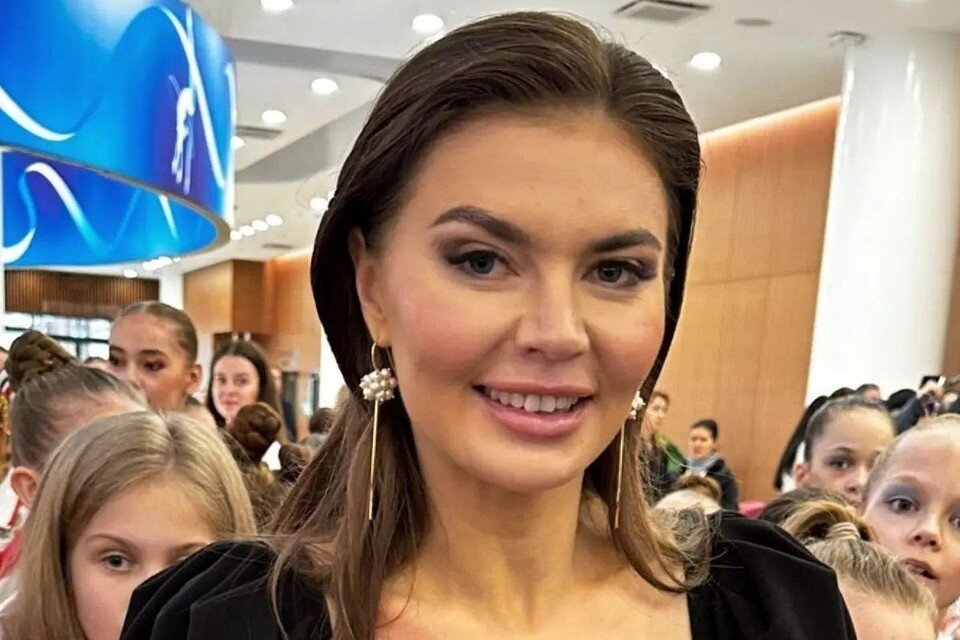 Как сейчас выглядит алина кабаева 2024 Как сейчас выглядит алина кабаева 2024