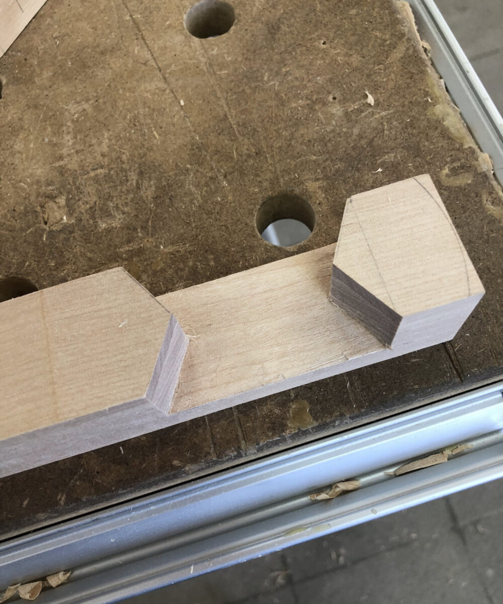 Тот же пропил после циклевки стамеской