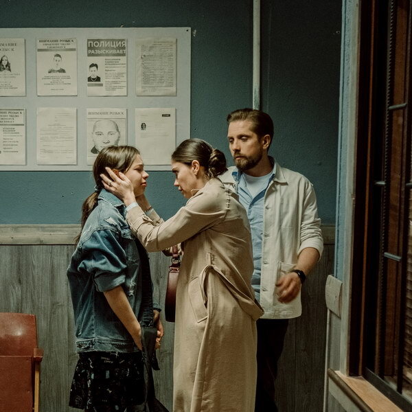     Агата Муцениеце и Роман Маякин станут родителями Ники Жуковой в «Плаксе»