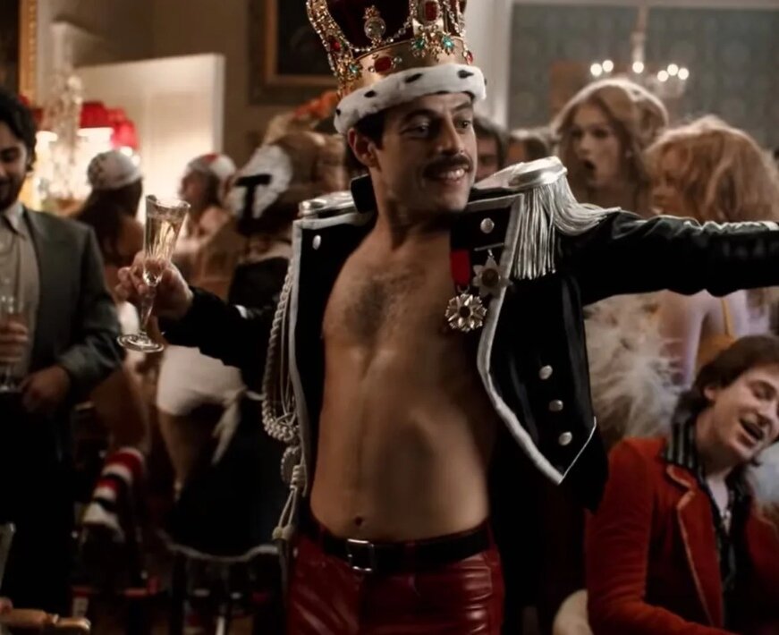 Рами Малек в фильме "Богемская рапсодия". Яндекс-Картинки.