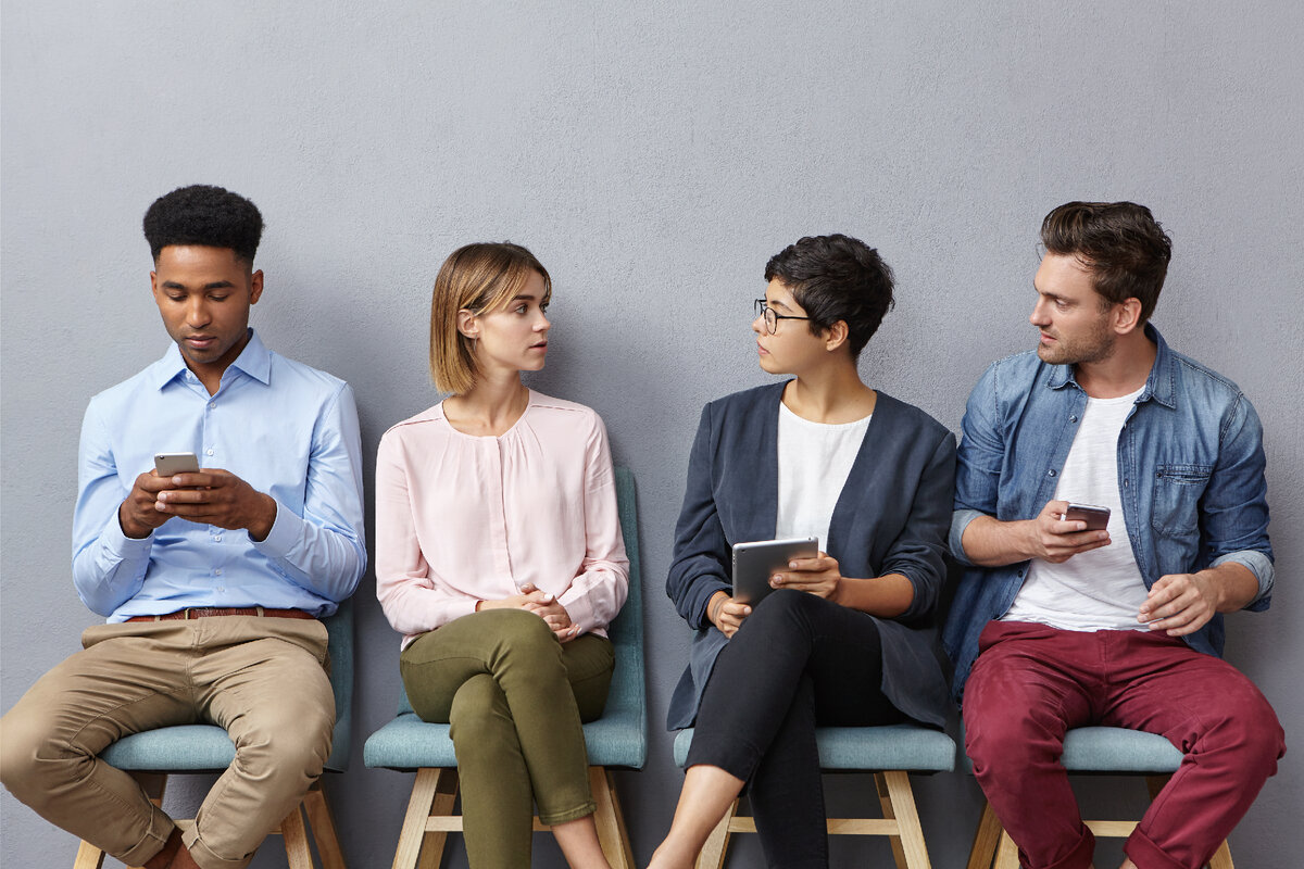 В первую очередь социальные. Speak each other. People's Lifestyle in the Modern World. Two colleagues speak to each other. Two British in a queue sorry.