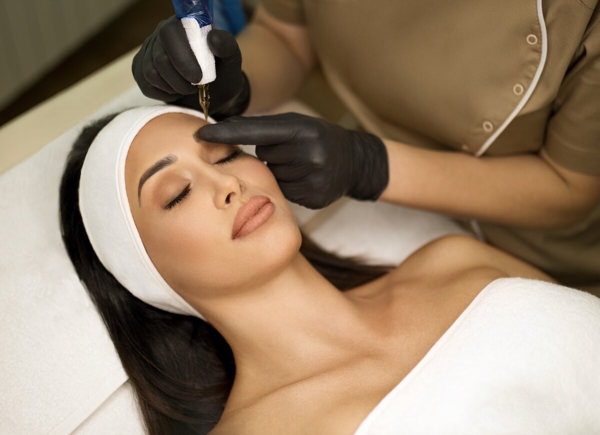 Топ-7 вопросов и ответов о перманентном макияже бровей