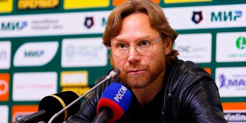 Валерий Карпин