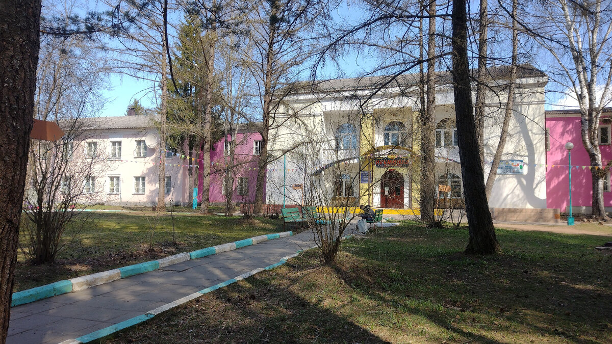 Санаторий "Игуменка", главный корпус. Фото автора