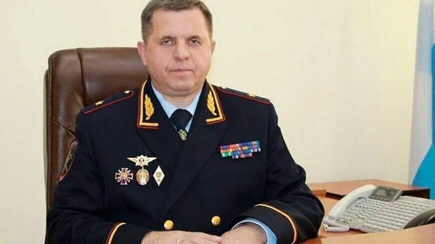     Он проводил махинации с конфискованной рыбопродукцией.