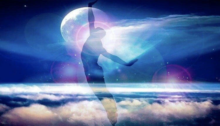 "Обучение осознанным сновидениям и внетелесному опыту".