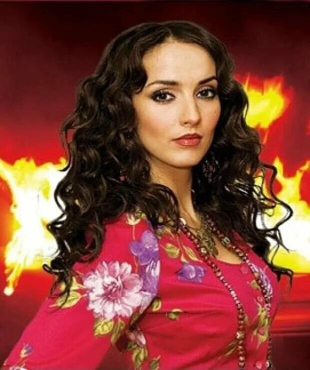 Фото из сериала "Кармелита", актриса Юлия Зимина из свободного доступа