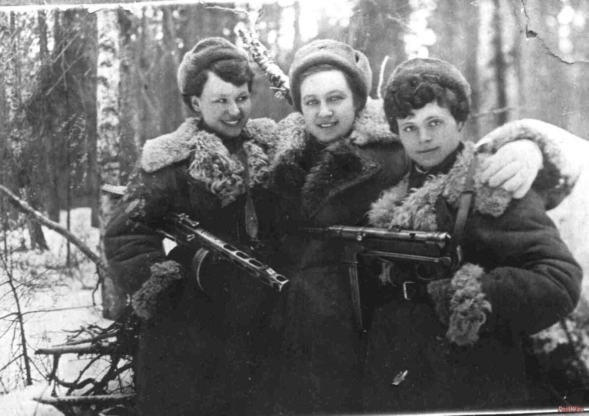 Женщины-партизанки. Источник: Яндекс картинки