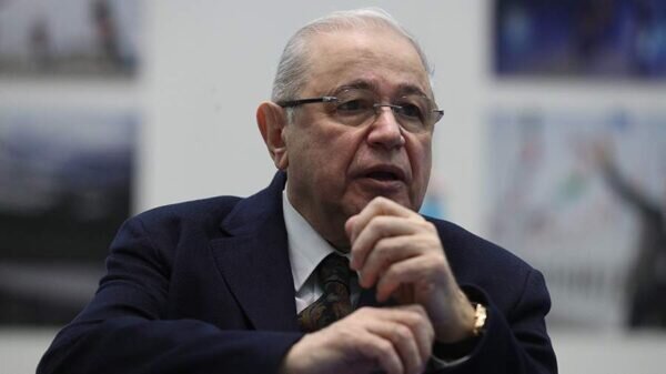    Евгений Петросян, фото – Известия