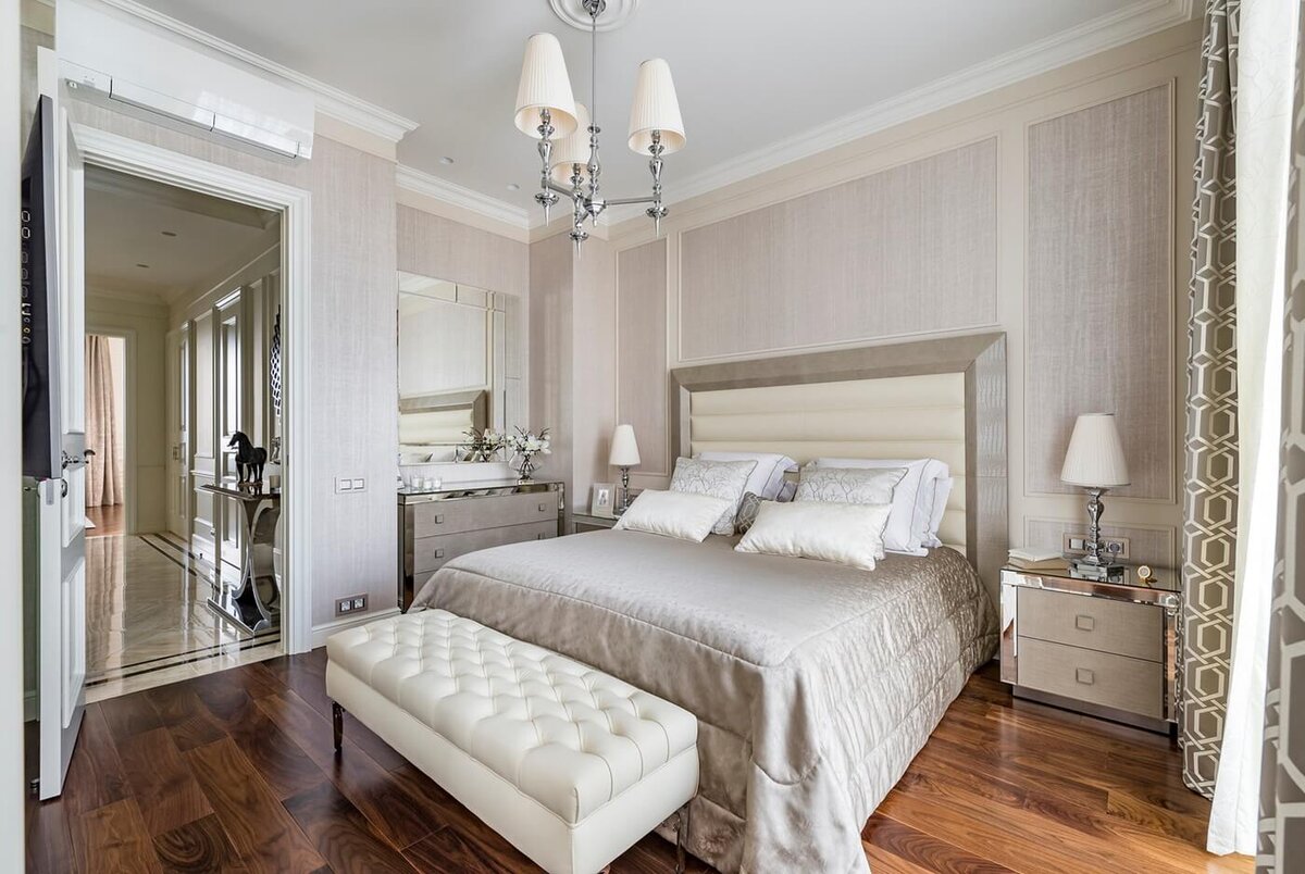 Дизайн спальни в классическом стиле. Более 120 фото
