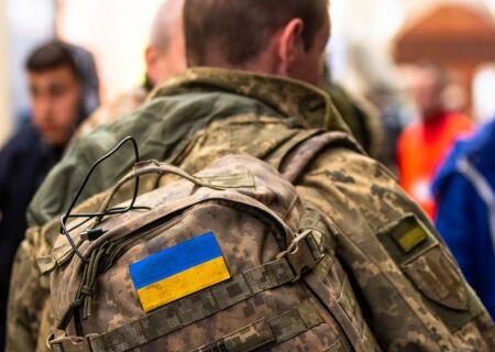    Зеленский продлил военное положение и мобилизацию на Украине