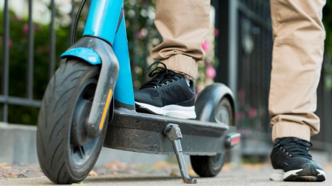    В Сургуте подросток на самокате сбил 5-летнего ребёнка