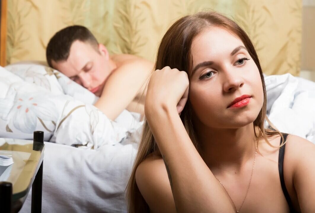 Муж пристает к спящей жене: результаты поиска самых подходящих видео