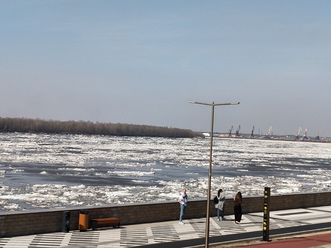    Ледоход на Оби начался в Нижневартовске