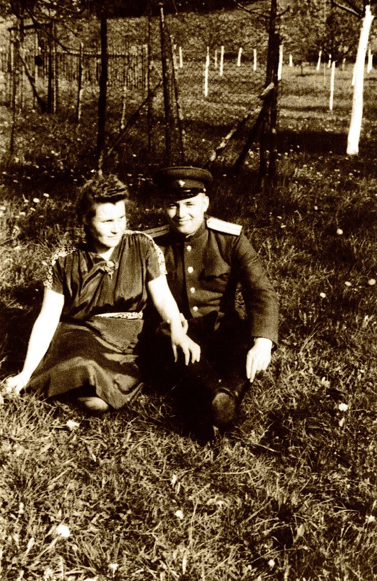 Мои дедушка и бабушка поженились в 1946. Судеты, Польша.