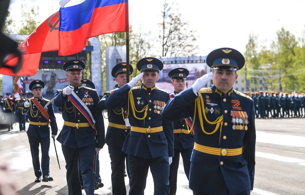 Во Ржеве торжественным маршем прошагали войска Ржевского гарнизона