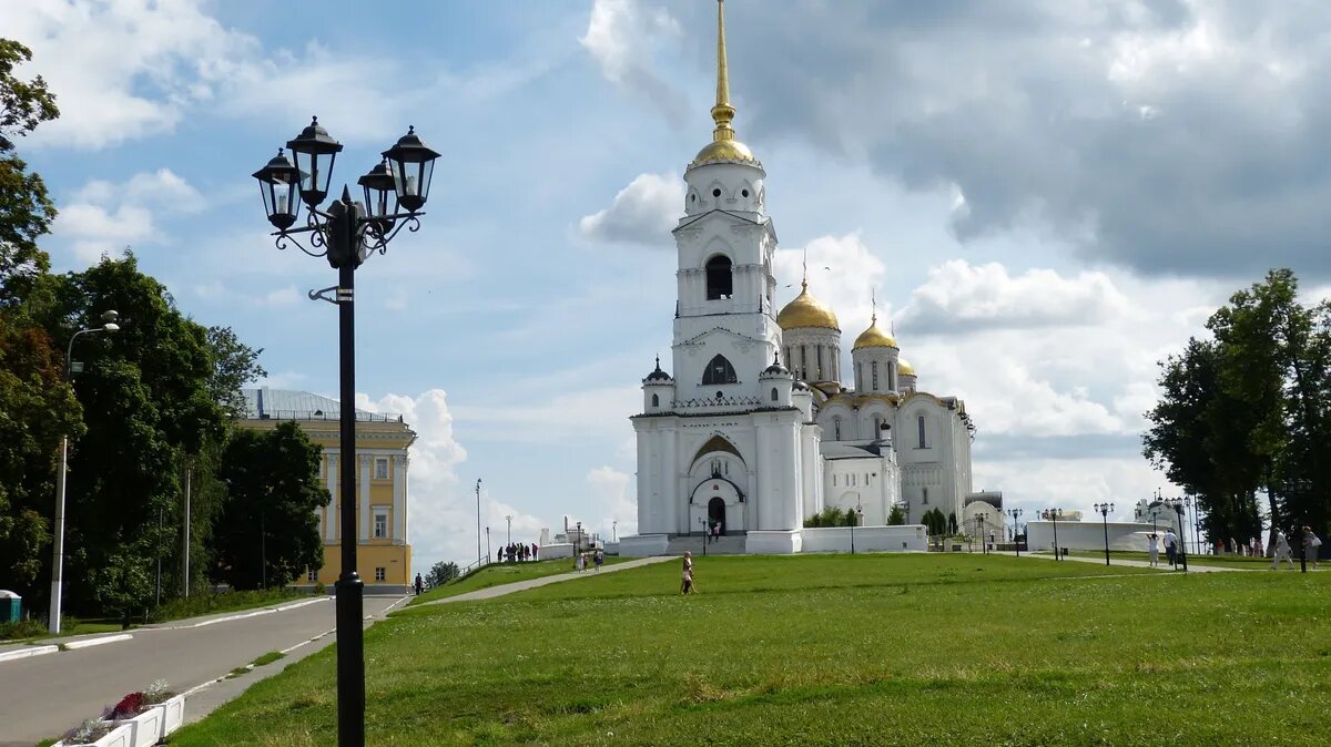 На эту светлую дату выпадает несколько традиций. Фото: Pxfuel.com