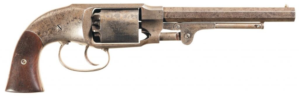 Револьвер Петенгела армейского контракта. Вид справа.