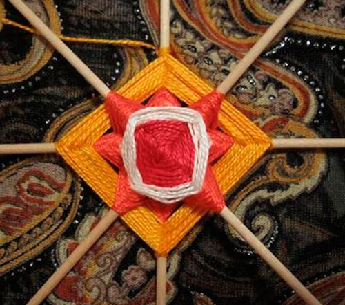 Индейские обереги-мандалы «Божий Глаз» (Ojo de Dios). Видеоуроки | Креаликум