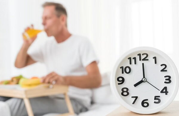 Интервальное голодание – это очень эффективный и простой способ избавиться от лишних килограммов, но он требует определенной дисциплины и самоконтроля.-6