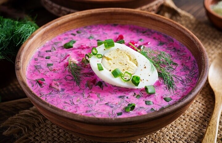 Самый вкусный весенний суп - свекольник. Свекла, огурец да картошинка - а не оторваться: дома говорят, что он гораздо вкуснее окрошки