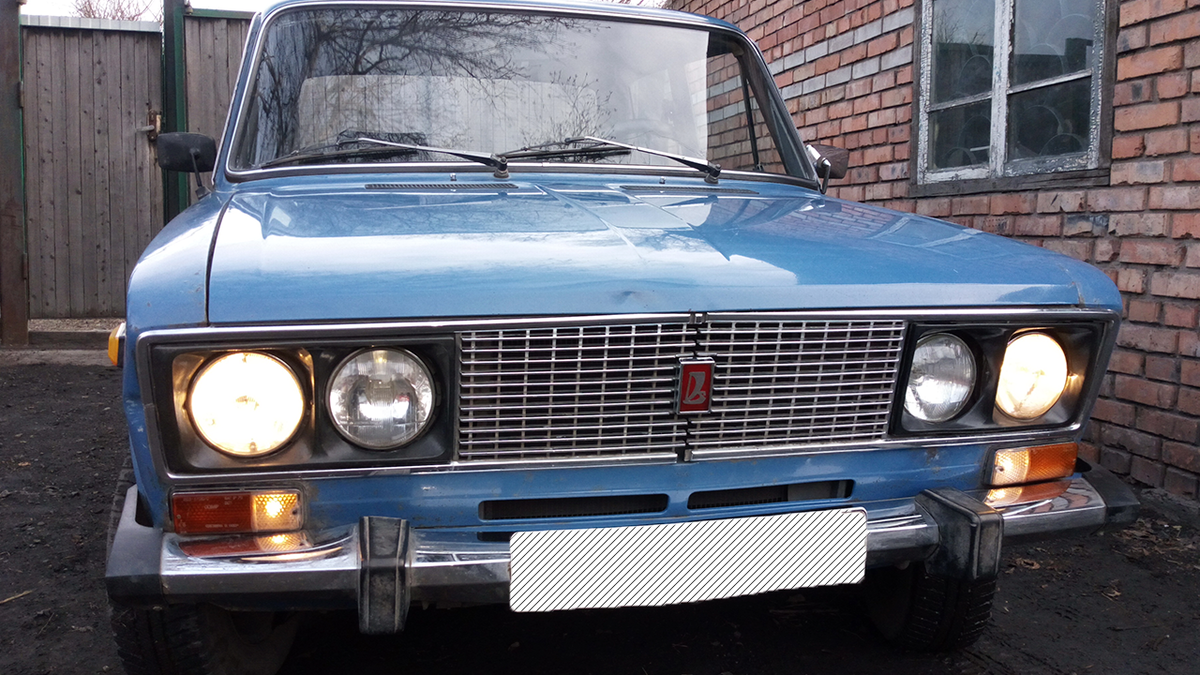 Так выглядят жигули , почти ретро сохран :)