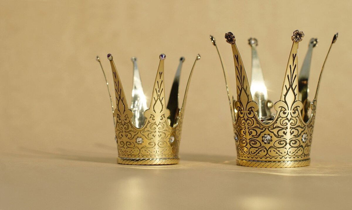 Корона финдозор. Высокая корона. Маленькая корона. Корона из латуни. Две короны.