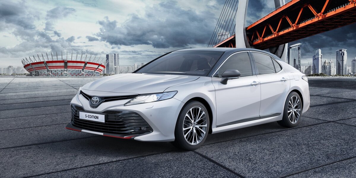    Toyota Camry актуального поколения. Левченко Максим