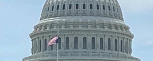 ФОТО ПЕРЕВЕРНУТОГО ФЛАГА США.