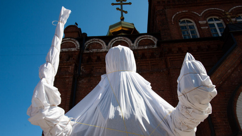     Установка памятника Николая Чудотворца на постамент Дмитрий Лямзин