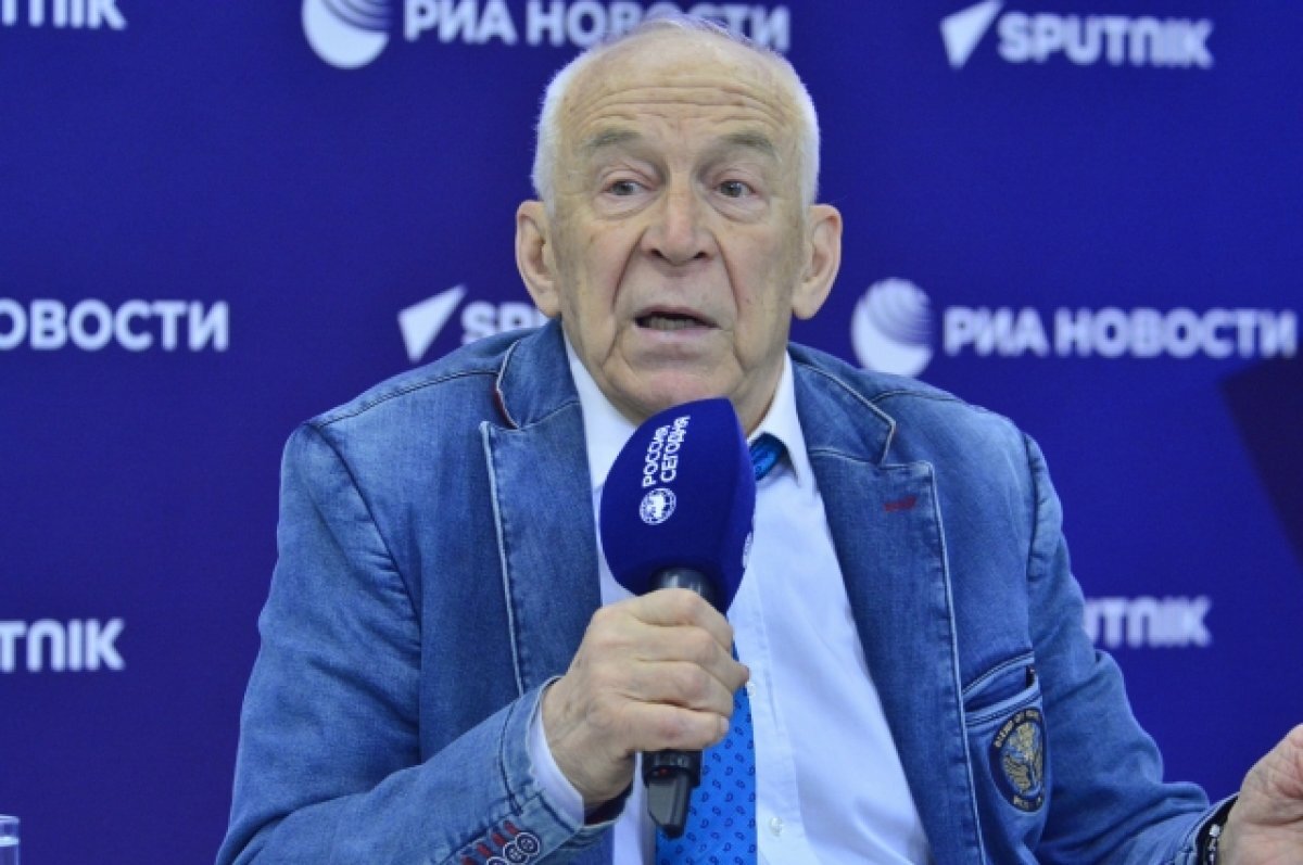 Актер Пашутин назвал Макаревича «гнилью» | Аргументы и факты – aif.ru ...