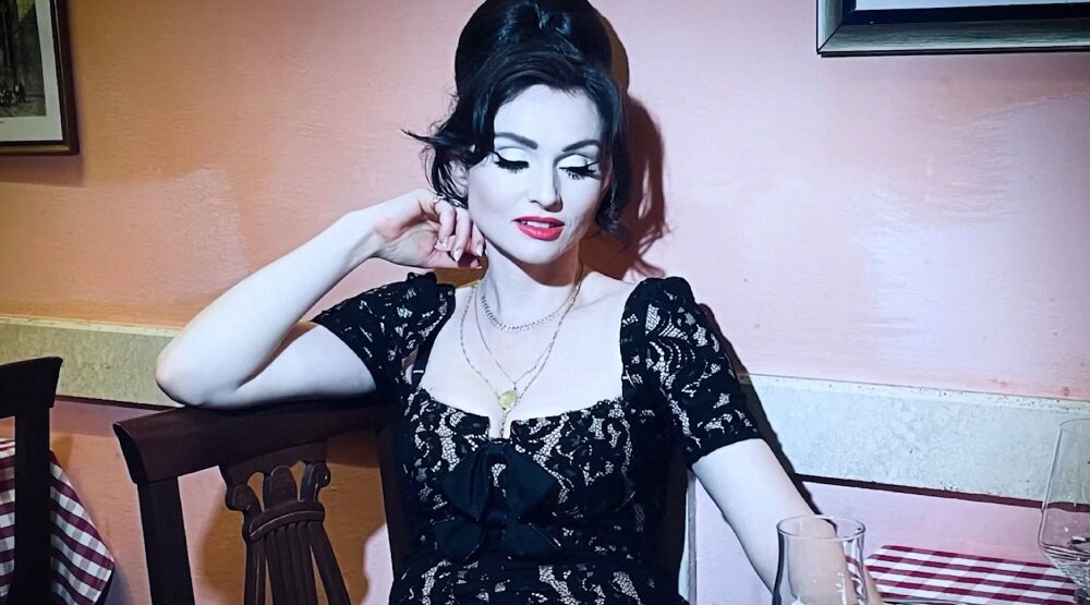     Кадр из клипа «Lost in the Sunshine»