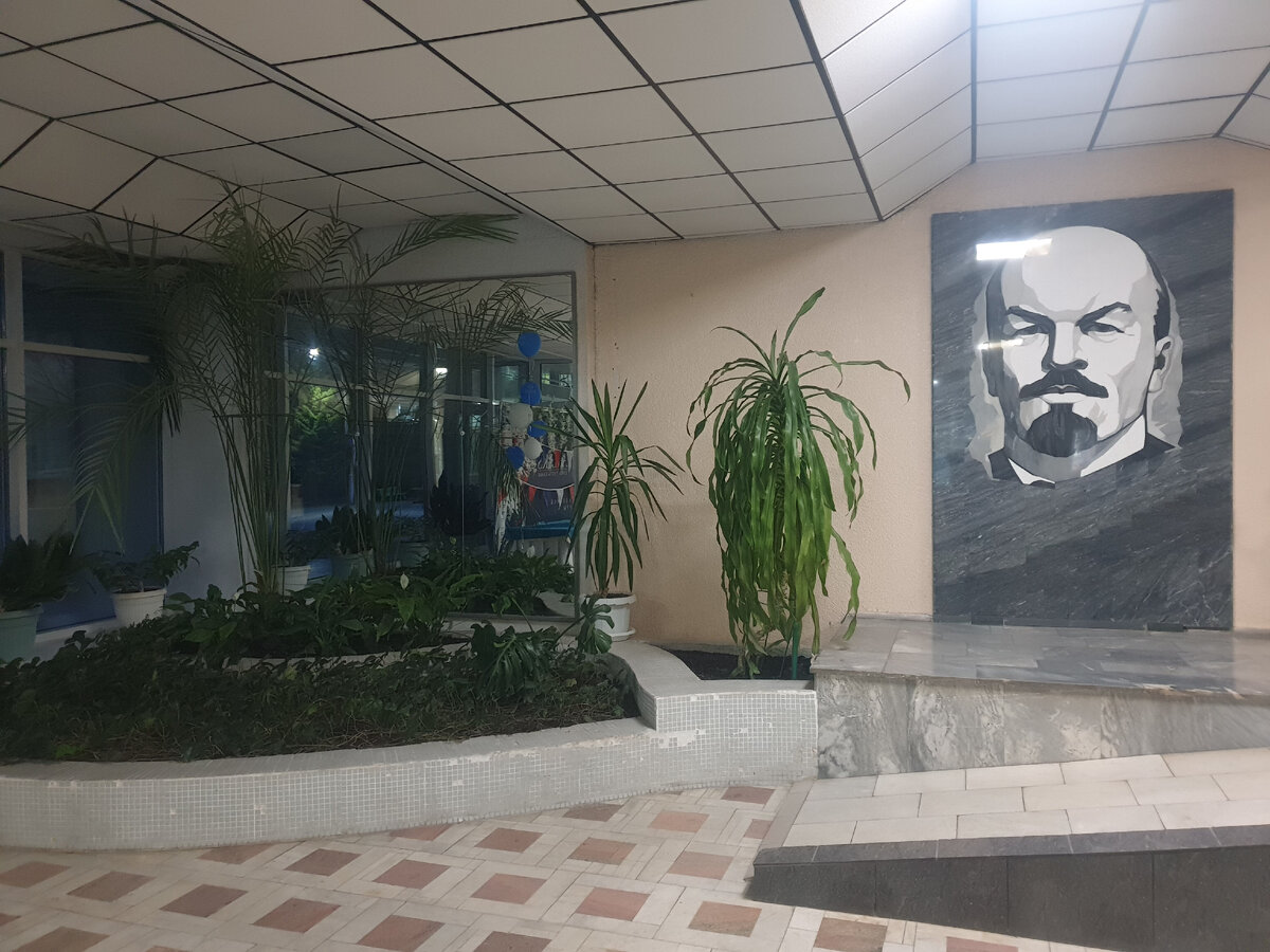 Вестибюль корпуса Уральский.