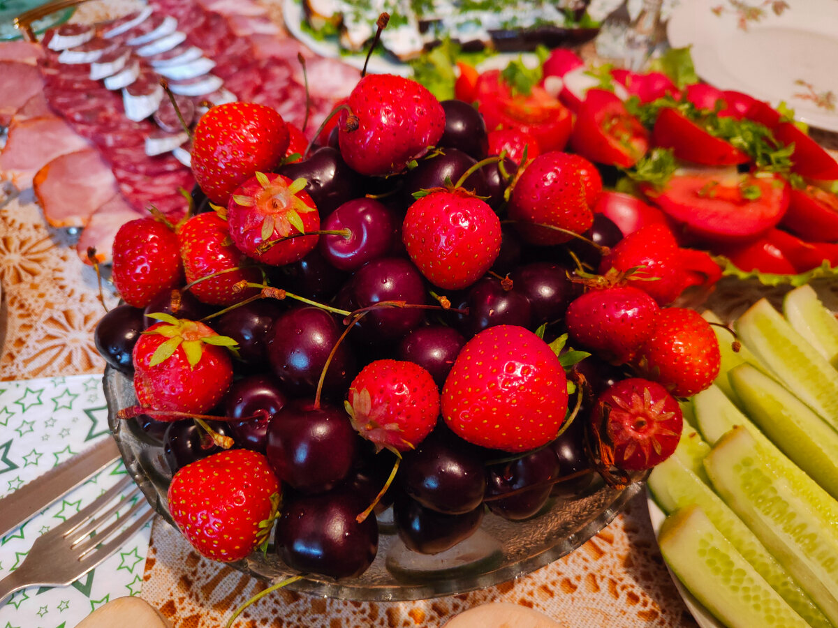 Как накрыть стол вкусно, сытно, красиво, не очень затратно, и не упасть ...