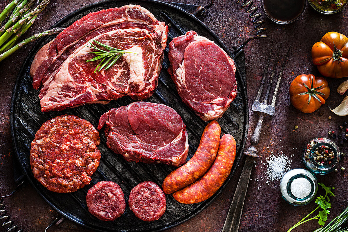 Картинка с сайта: https://www.novochag.ru/recipes/blog/23-recepta-blyud-iz-raznogo-myasa-govyadiny-svininy-i-baraniny/
